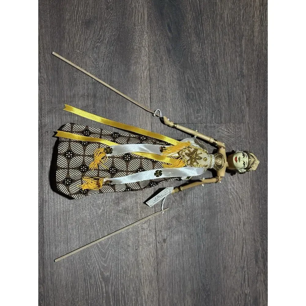N/A antique wayang